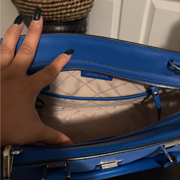 Michael Kors Vibrant Blue Shoulder Bag - Picture 1 of 5